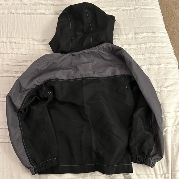 Old Navy Boys Size XS/S Black and Gray Half-Zip Hooded Windbreaker - Picture 4 of 4